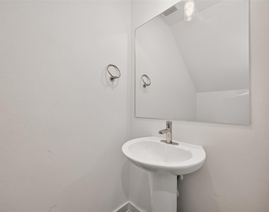 2714 Discovery Trails Court - Photo Thumbnail 21