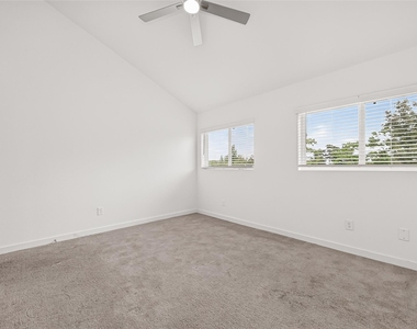 2714 Discovery Trails Court - Photo Thumbnail 33