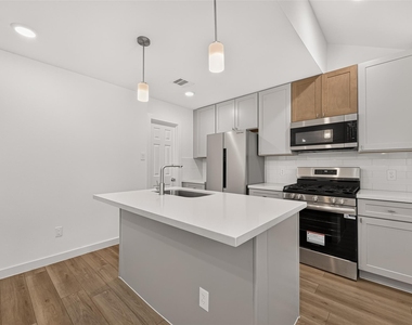 2714 Discovery Trails Court - Photo Thumbnail 12