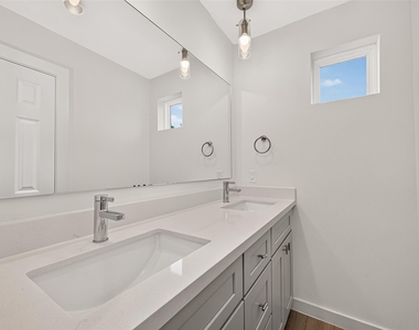 2714 Discovery Trails Court - Photo Thumbnail 35