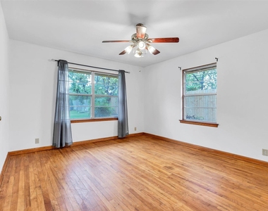 1803 Sea Queen Court - Photo Thumbnail 4
