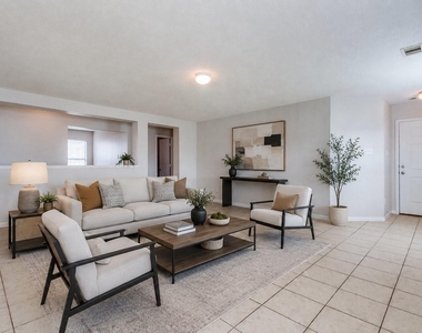 3054 Legends York Drive - Photo Thumbnail 4