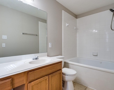 3054 Legends York Drive - Photo Thumbnail 15