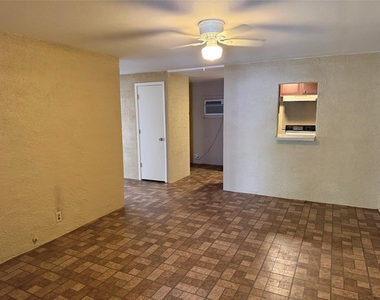 3417 Avenue O - Photo Thumbnail 8