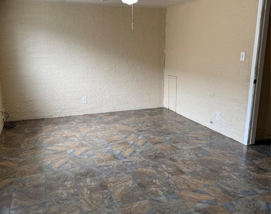 3417 Avenue O - Photo Thumbnail 14