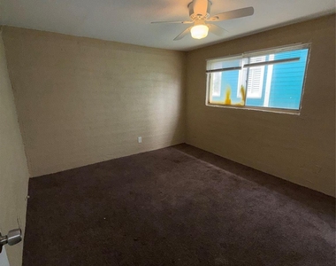 3417 Avenue O - Photo Thumbnail 21