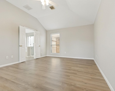 2239 Tourney Lane - Photo Thumbnail 6