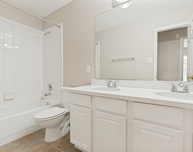 2239 Tourney Lane - Photo Thumbnail 12