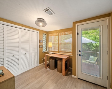 11045 Woodview Drive - Photo Thumbnail 12