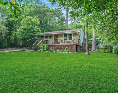 11045 Woodview Drive - Photo Thumbnail 13