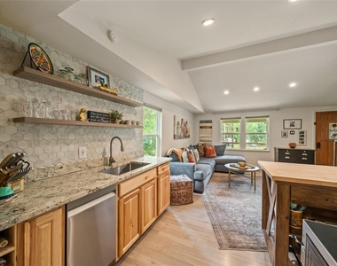 11045 Woodview Drive - Photo Thumbnail 6