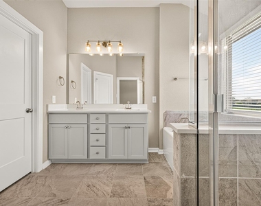 1523 Rustling Creek Drive - Photo Thumbnail 39