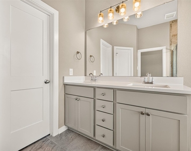 1523 Rustling Creek Drive - Photo Thumbnail 37