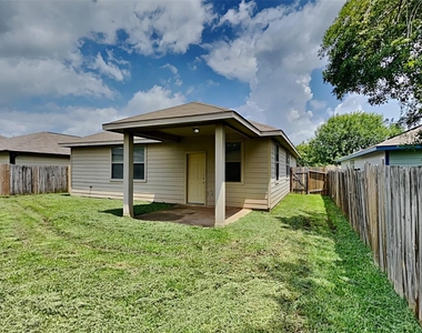 2324 Shady Tree Lane - Photo Thumbnail 18
