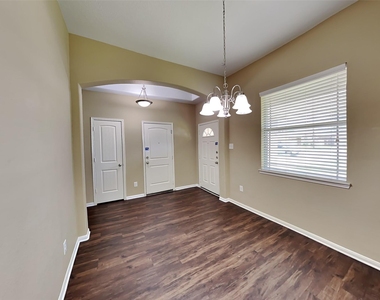 2324 Shady Tree Lane - Photo Thumbnail 6
