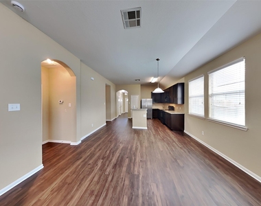 2324 Shady Tree Lane - Photo Thumbnail 3