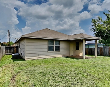 2324 Shady Tree Lane - Photo Thumbnail 19