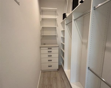 1423 Holly Street - Photo Thumbnail 7