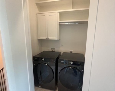 1423 Holly Street - Photo Thumbnail 12