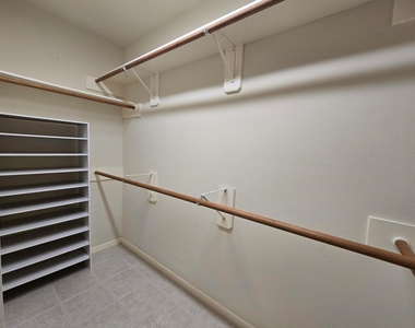 9406 Sunlake Drive - Photo Thumbnail 19