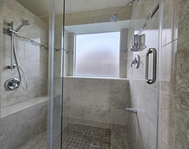 9406 Sunlake Drive - Photo Thumbnail 18