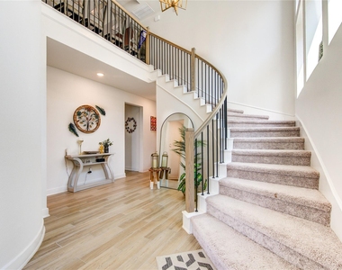 10514 Skyward Estate Trail - Photo Thumbnail 4