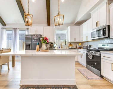 10514 Skyward Estate Trail - Photo Thumbnail 10