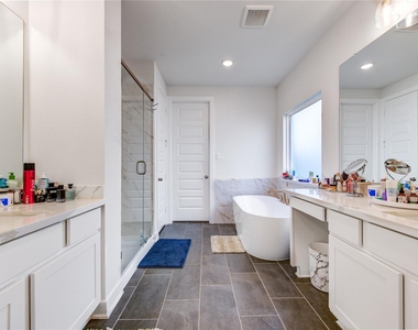 10514 Skyward Estate Trail - Photo Thumbnail 29