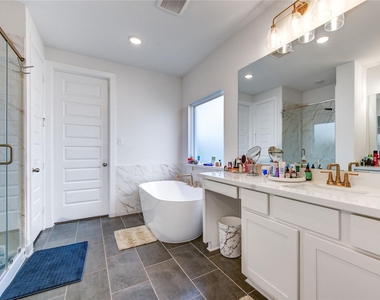10514 Skyward Estate Trail - Photo Thumbnail 28