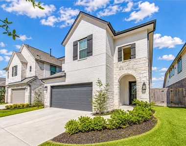 10514 Skyward Estate Trail - Photo Thumbnail 3