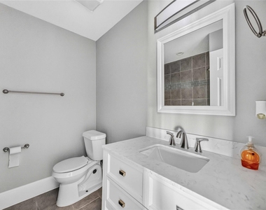 7866 Green Lawn Drive - Photo Thumbnail 6