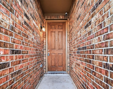 21015 Blackstone Villa Lane - Photo Thumbnail 3