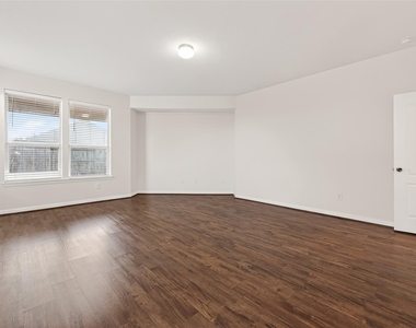 21015 Blackstone Villa Lane - Photo Thumbnail 35