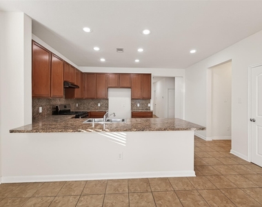 21015 Blackstone Villa Lane - Photo Thumbnail 15