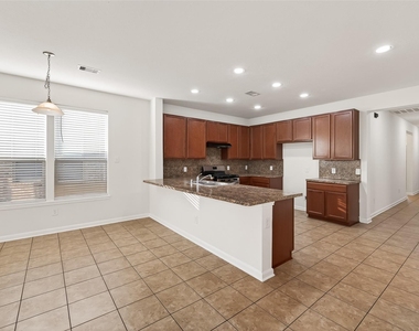21015 Blackstone Villa Lane - Photo Thumbnail 12