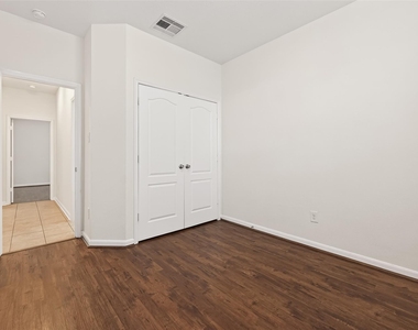 21015 Blackstone Villa Lane - Photo Thumbnail 24