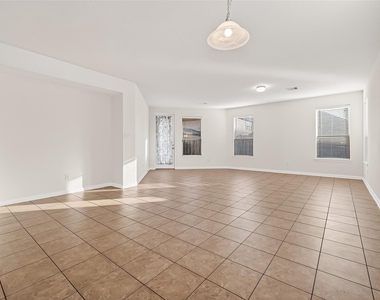 21015 Blackstone Villa Lane - Photo Thumbnail 6