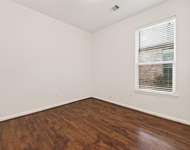 21015 Blackstone Villa Lane - Photo Thumbnail 27