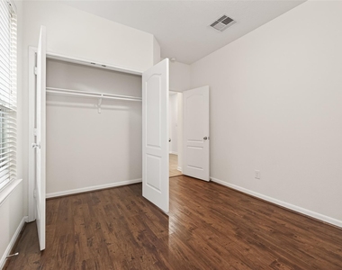 21015 Blackstone Villa Lane - Photo Thumbnail 29