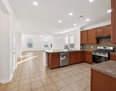 21015 Blackstone Villa Lane - Photo Thumbnail 13