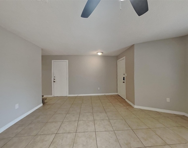 4474 W Cypress Villas Drive - Photo Thumbnail 2