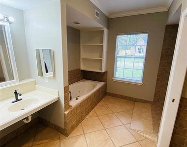 71 Wick Willow Drive - Photo Thumbnail 6