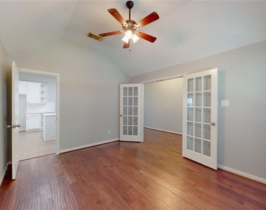 3046 Antler Way - Photo Thumbnail 4