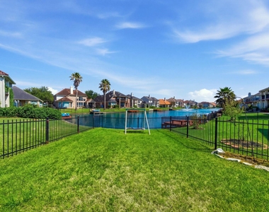 14207 Hawkesbury Court - Photo Thumbnail 31