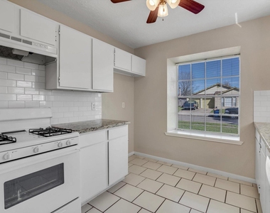20235 Apache Gardens Lane - Photo Thumbnail 9
