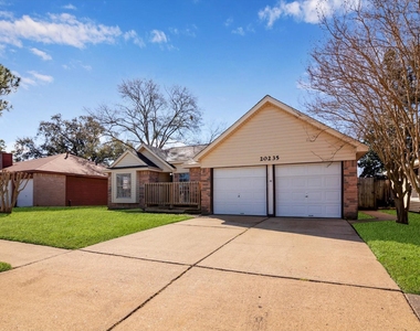20235 Apache Gardens Lane - Photo Thumbnail 2