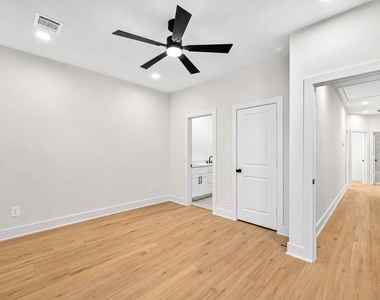 7824 Beckley Street - Photo Thumbnail 10