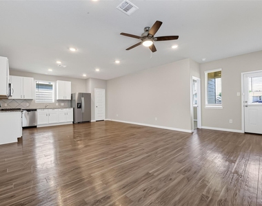 13758 Goldeye Drive - Photo Thumbnail 8