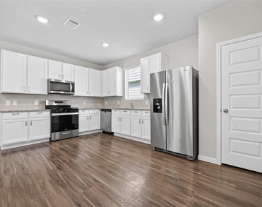 13758 Goldeye Drive - Photo Thumbnail 18