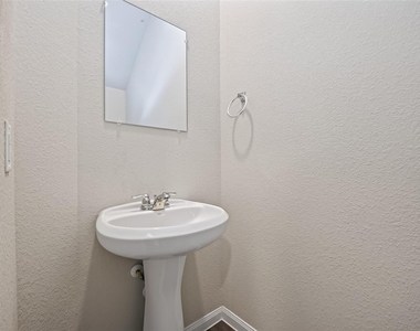 13758 Goldeye Drive - Photo Thumbnail 20